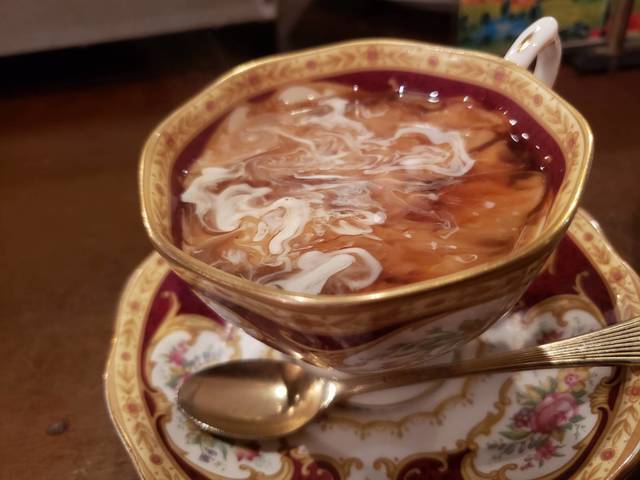 大阪梅田の老舗喫茶店「珈琲の森」のモーニングでボリュームたっぷりのサンドイッチ43644.jpg