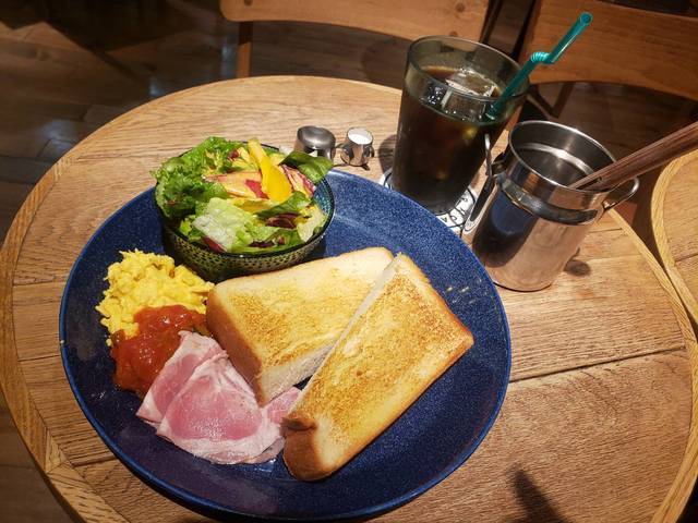 JR「新大阪」在来線 改札内にあるカフェDrip-X-Cafe（ドリップ エックス カフェ）のモーニングプレート（朝食）44621.jpg