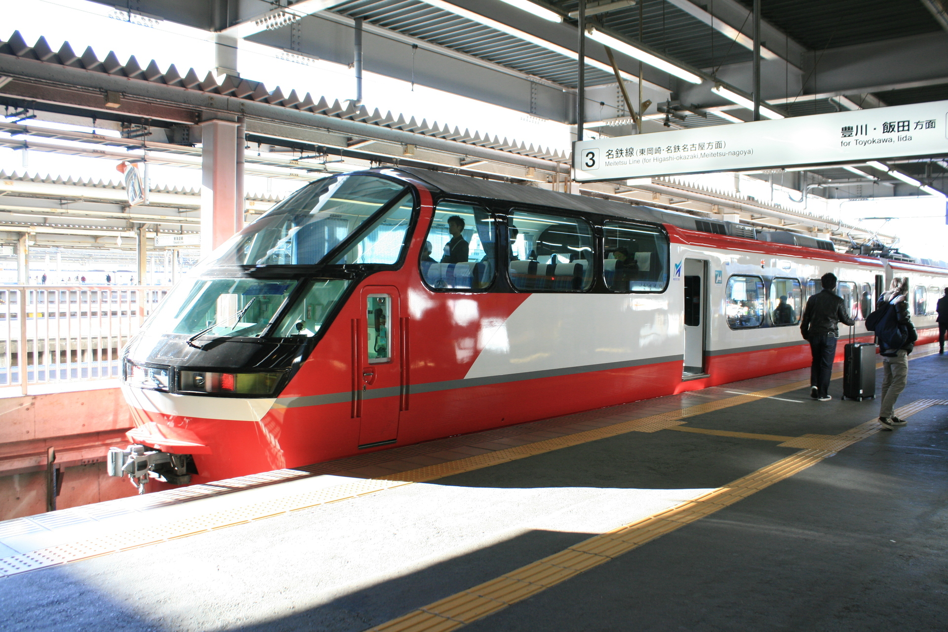 名鉄特急パノラマsuper10系 一部特別車 名鉄岐阜駅 豊橋駅 停車駅 車両 座席ほか