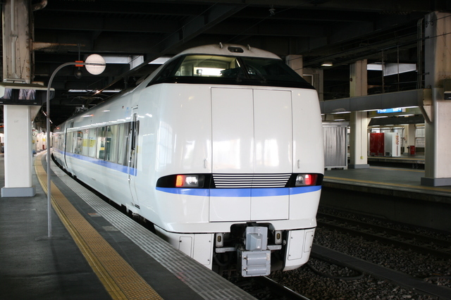 ｊｒ西日本の 特急ダイナスター 座席 車両 停車駅ほか 福井 金沢