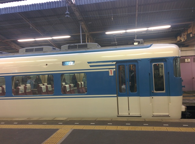 IMG_20160126_近鉄の団体専用列車「あおぞらU」(15200系電車)