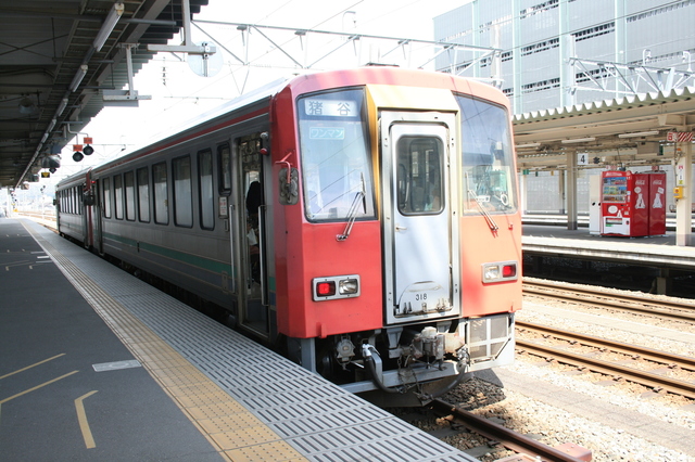 IMG_5463高山本線普通列車ＪＲ東海.JPG