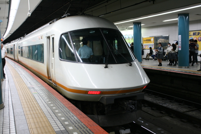 IMG_大阪難波駅～名古屋駅を結ぶ　近鉄特急アーバンライナー21000系