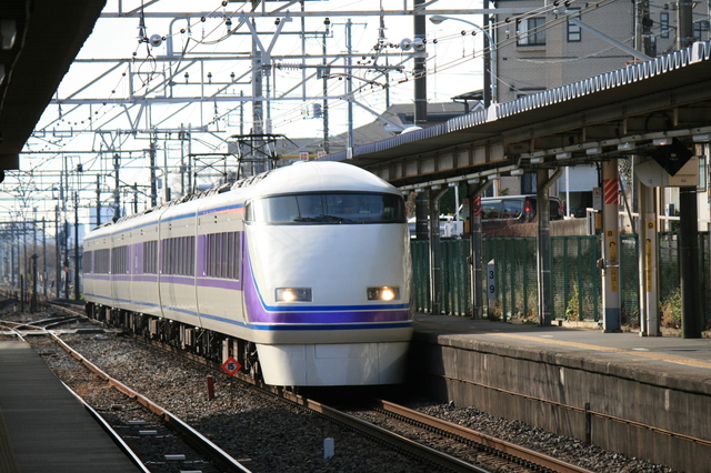 IMG_東武鉄道の特急列車「きぬ号（スペーシア　100系車両）」7304.JPG